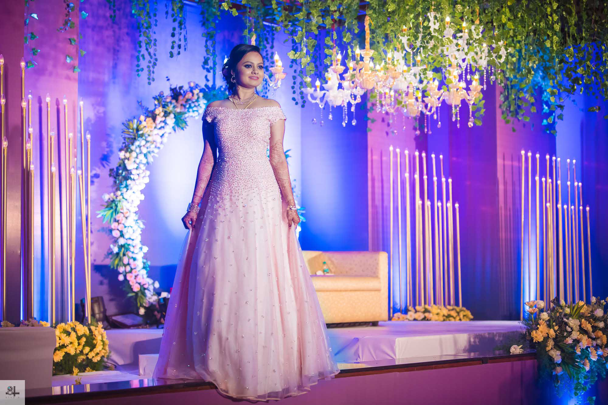 full-screen-slider-bg1